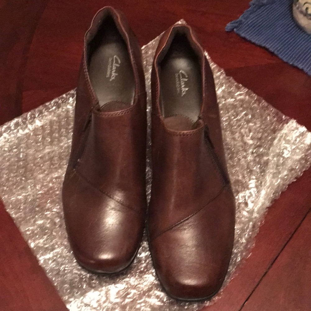 Clark’s ankle boots brown